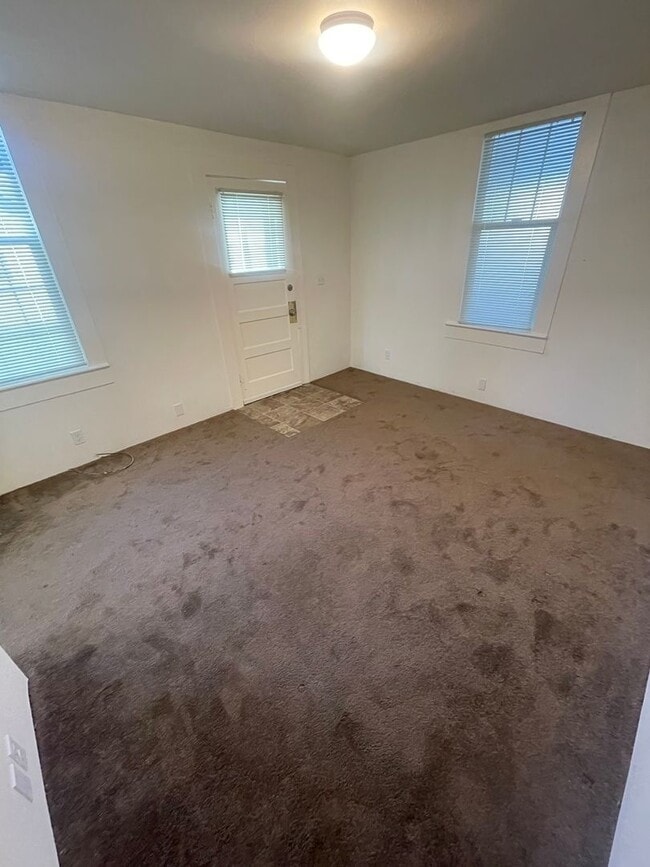 Building Photo - 530 Grove St