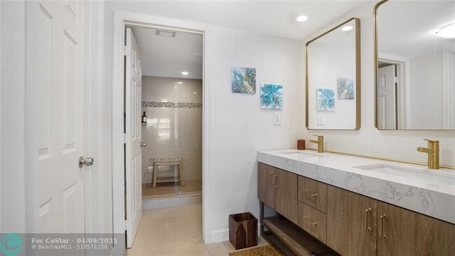 Building Photo - 3900 Galt Ocean Dr