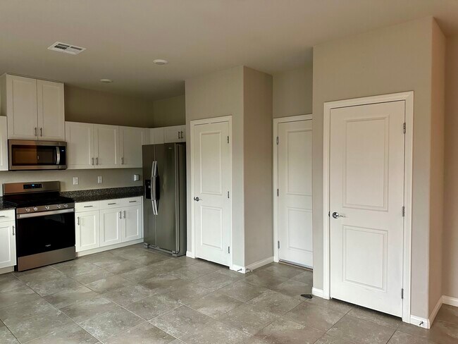 Building Photo - 3816 Antilia Ave