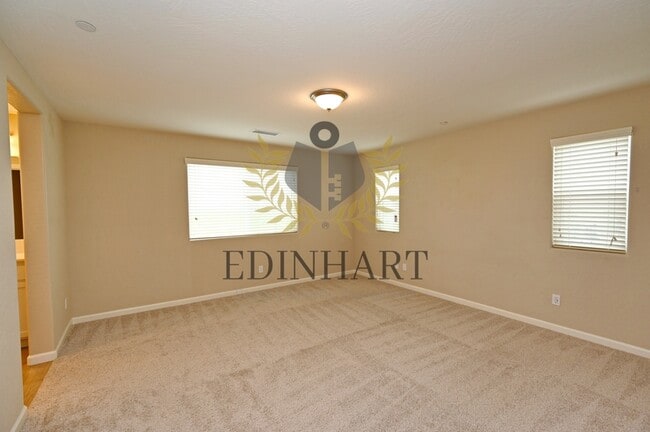 Building Photo - 231 Nabors Dr S