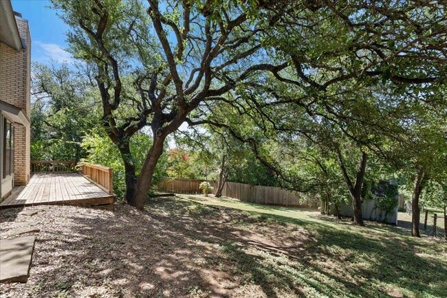 Building Photo - 7221 Scenic Brook Dr