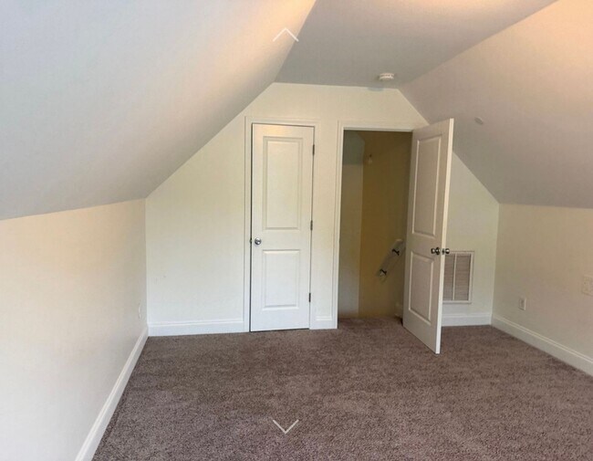 Building Photo - 129 S.Palms Drive