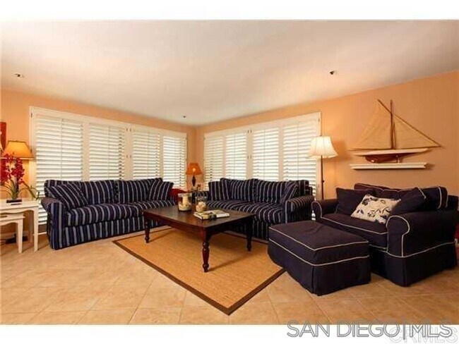Building Photo - FULLY FURNISHED 2 BED/2 BATH CONDO IN LA JOLLA