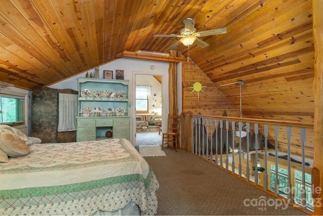Building Photo - Woderfully Furnished Mountain Home