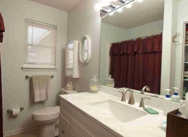 Building Photo - 12724 Goldleaf Dr