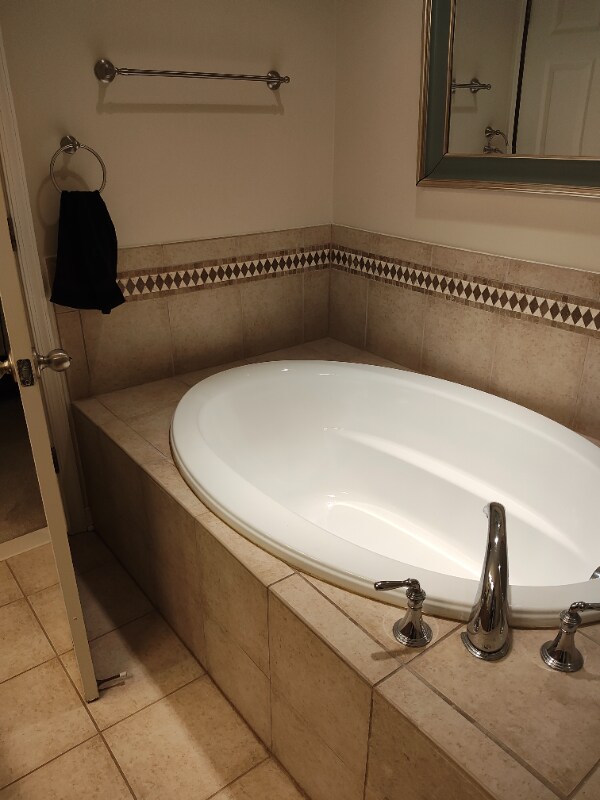 Building Photo - 2110 Hardbower Way