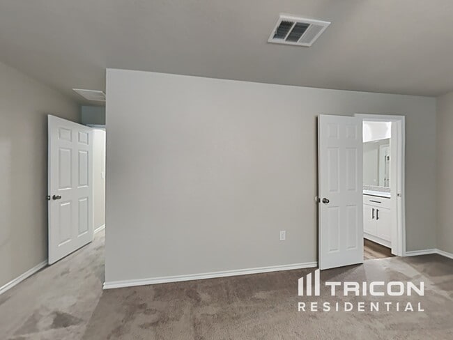 Building Photo - 6827 Freedom Hills