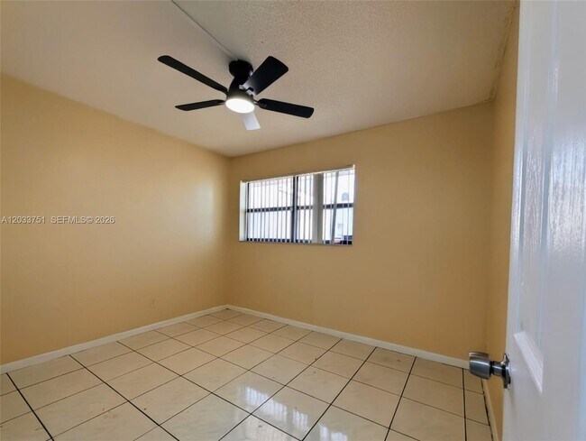 Building Photo - 3252 Foxcroft Rd