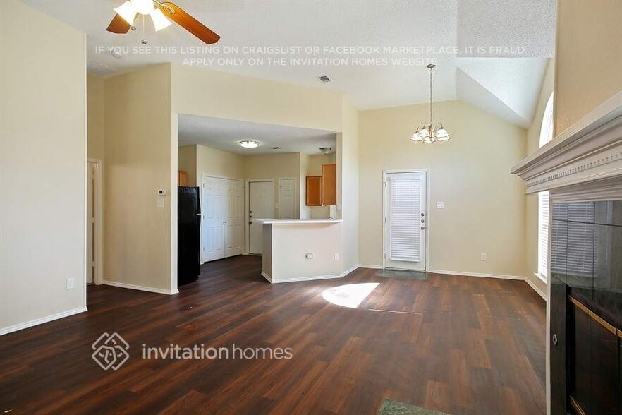 Building Photo - 2624 Bent Brook Dr
