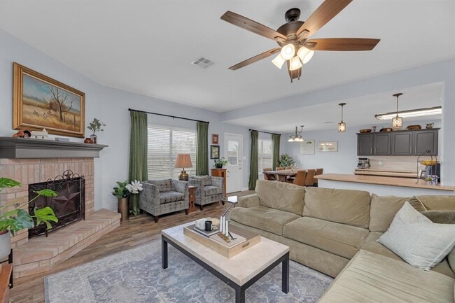 Building Photo - 1410 Sherry Dr