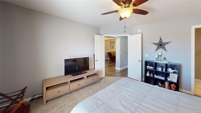 Building Photo - 1067 E Poplar St