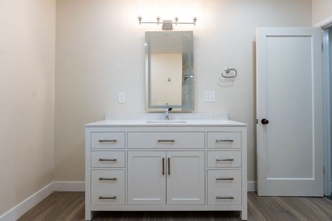 Building Photo - Thoughtfully Updated 2 bedroom Home in Pacific Grove