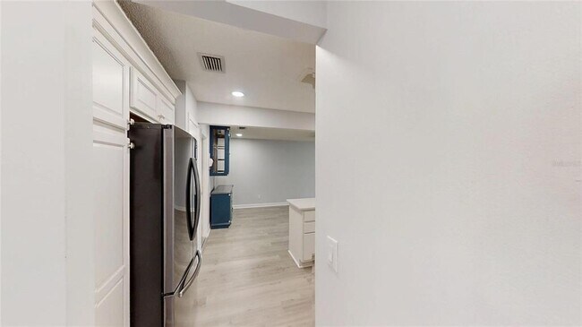 Building Photo - 8883 SW 94 Ln