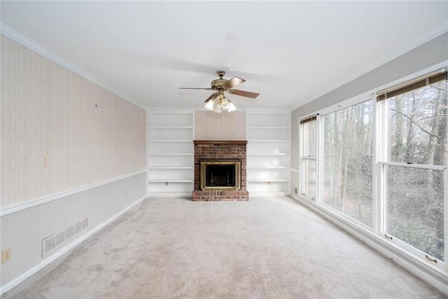 Building Photo - 1049 Seven Springs Cir NE