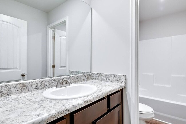 Building Photo - Spacious 5-Bedroom Home in Southgrove – Move-In Ready!