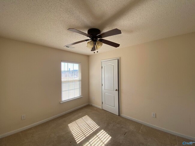 Building Photo - 131 Shadow Ct SW