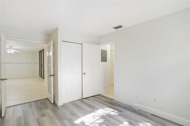 Building Photo - 3570 Magellan Cir