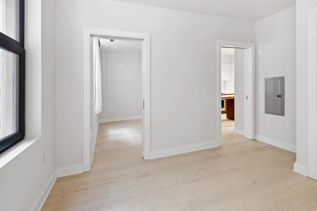Building Photo - 1427 Rhode Island Ave NW
