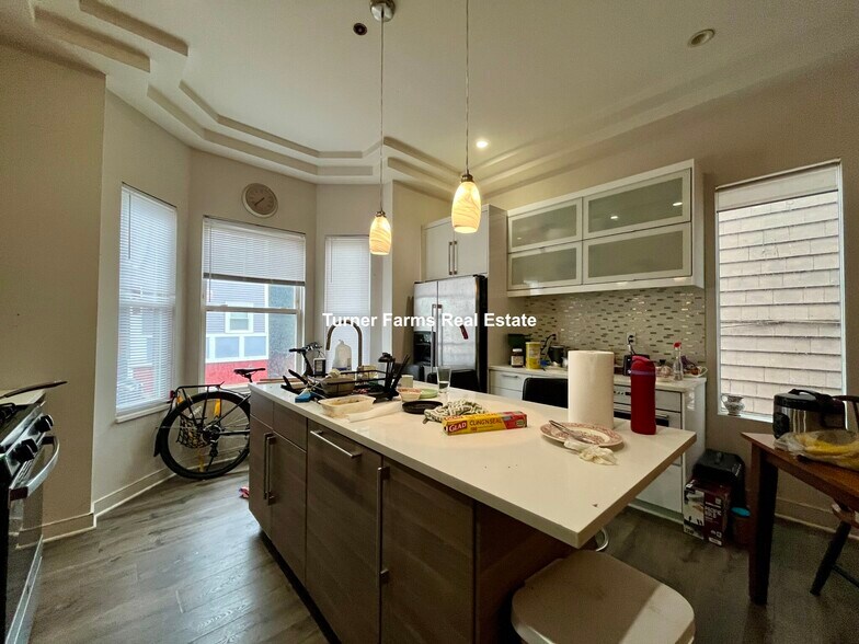 Building Photo - 24 Washburn St