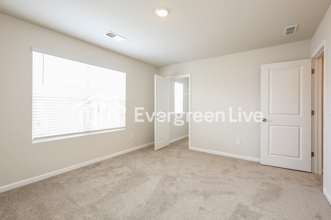 Building Photo - now