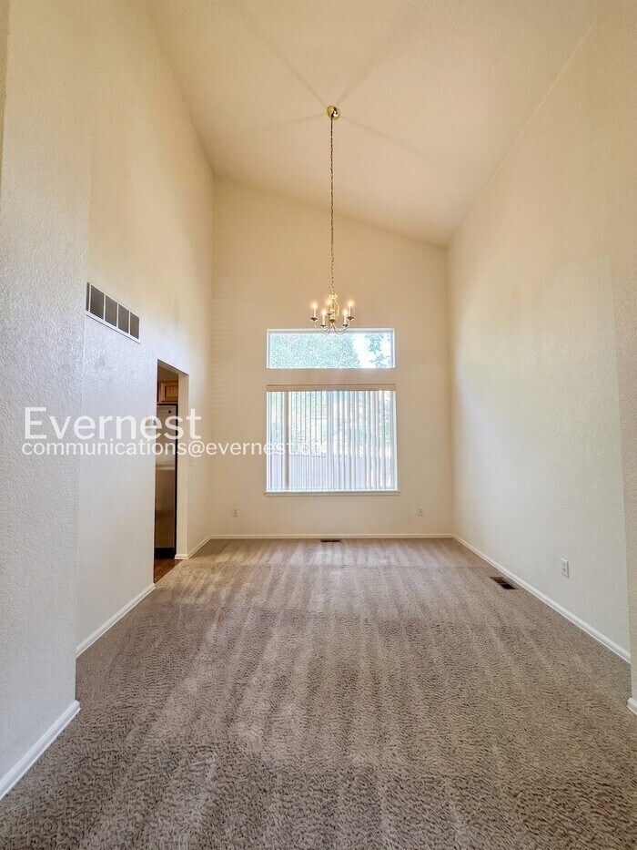 Building Photo - 10545 Ashwood Ct