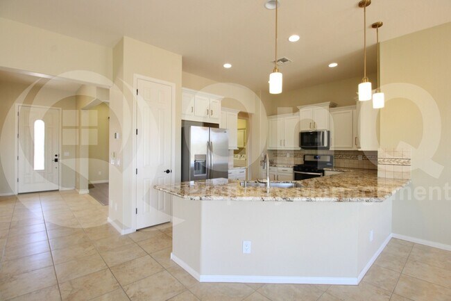 Building Photo - 17824 W Cedarwood Ln