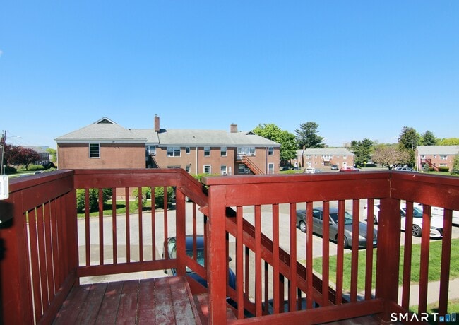 Building Photo - 6 Revere Dr