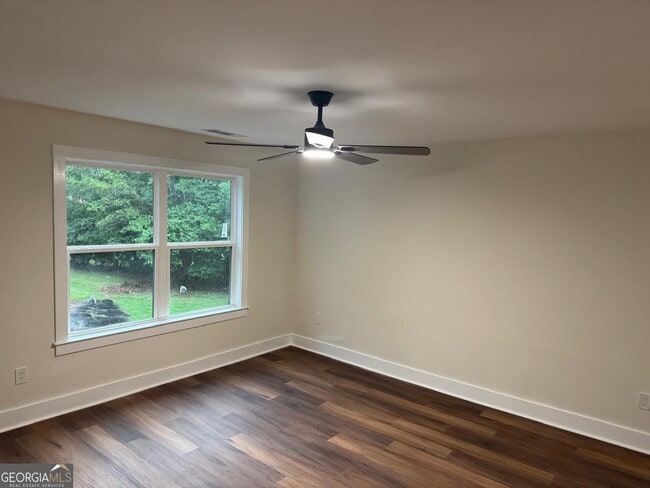 Building Photo - 1620 Chevron Way