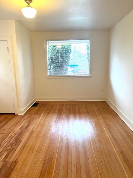 Building Photo - 1319 N 4th St