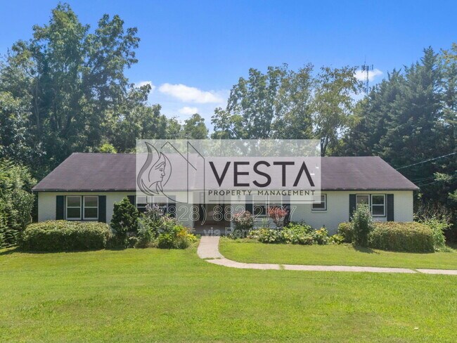 Building Photo - 90 Knob Hill Rd