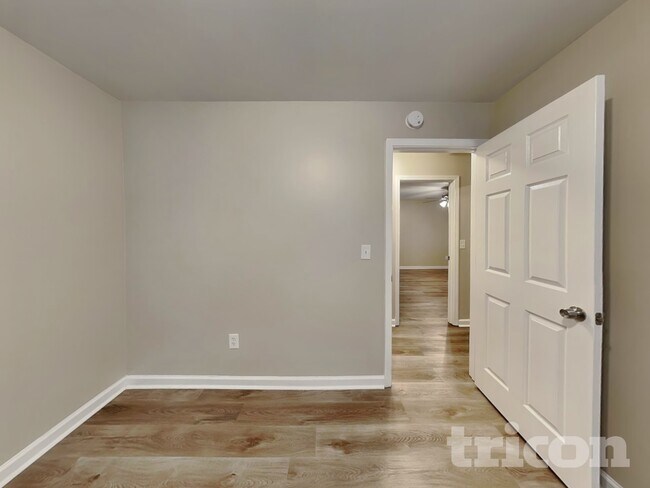 Building Photo - 210 Kennedy Dr