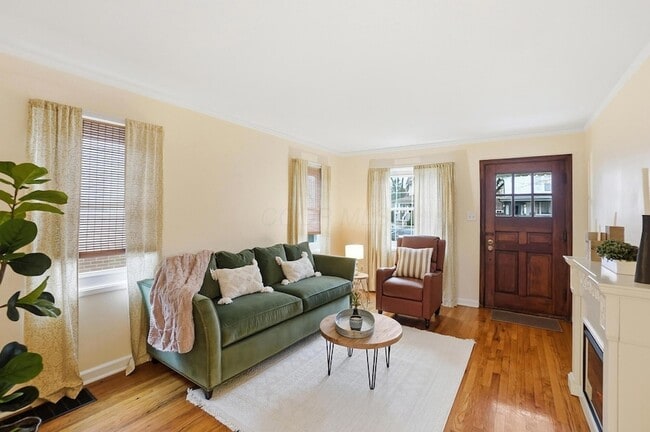 Building Photo - 2695 Bellwood Ave