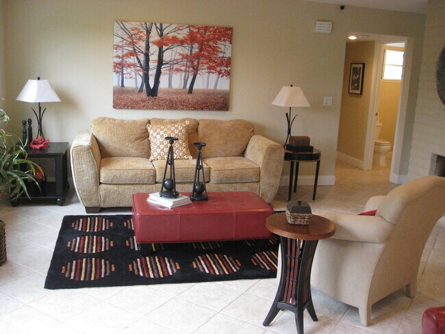 Building Photo - Beautiful Single Family Home in Waverly Pa...