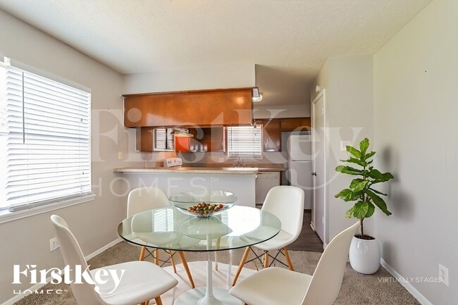 Building Photo - 13285 Lake Breeze Ln