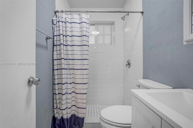 Building Photo - 601 SW 64th Pkwy