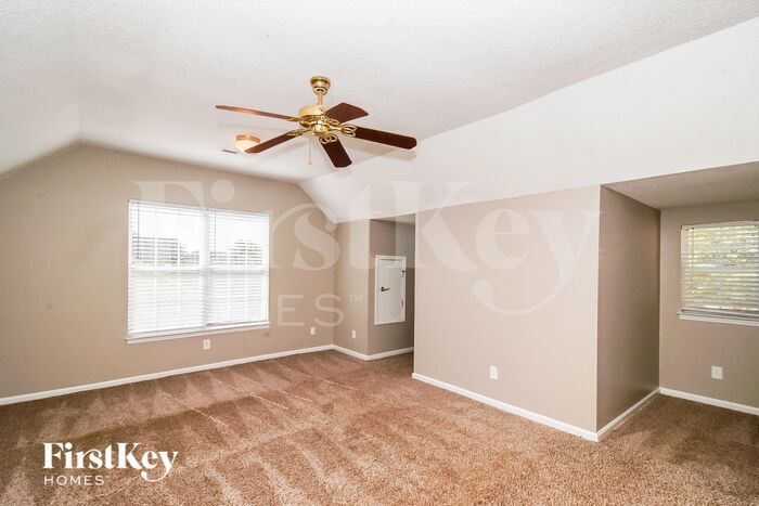 Building Photo - 11207 Ridge Oak Dr