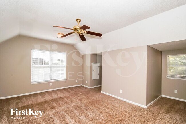 Building Photo - 11207 Ridge Oak Dr