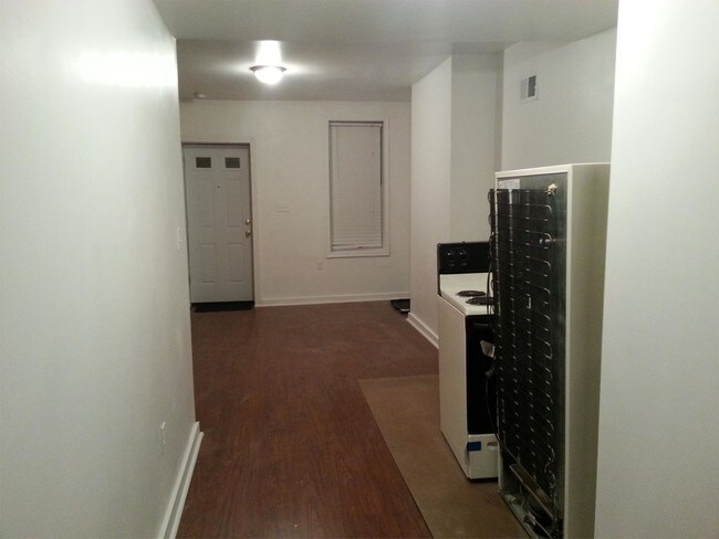 Building Photo - 344 S Calhoun St