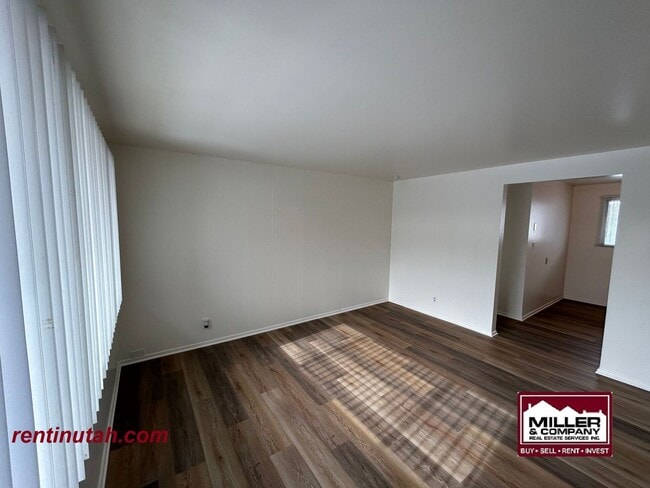Building Photo - 485 Woodland Ave