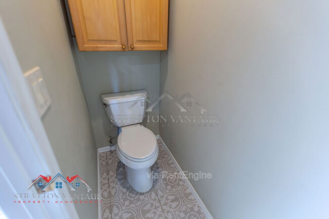 Building Photo - 4725 E Brown Rd