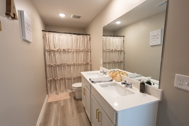 Building Photo - 3174 White Ash St