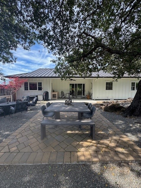 Building Photo - 2450 Old Soda Springs Rd