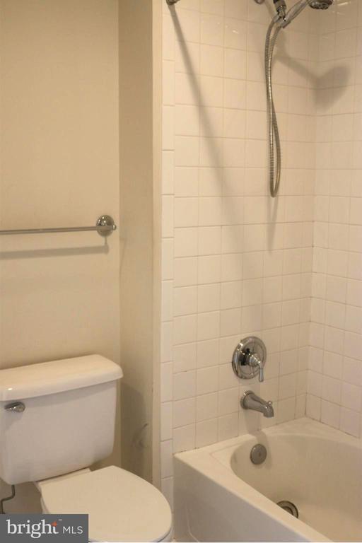 Building Photo - 1601 Leeds Castle Dr