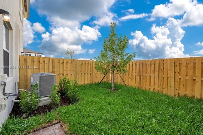 Building Photo - 2619 SE 28th Dr