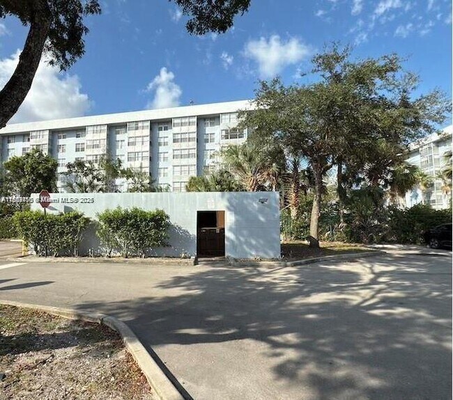 Building Photo - 4271 NW 5th St