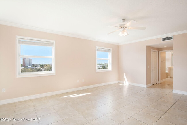 Building Photo - 7 Indian River Ave