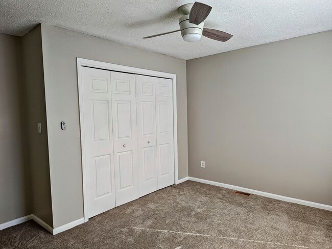 Building Photo - 5361 Gardner Ct