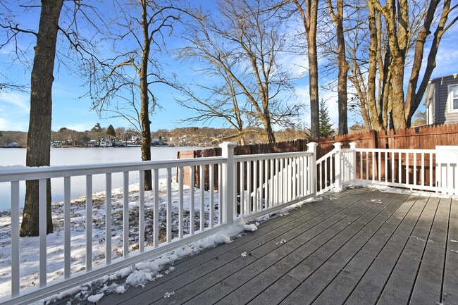 Building Photo - 42 Eastview Rd