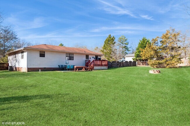 Building Photo - 9938 Sandra Ln