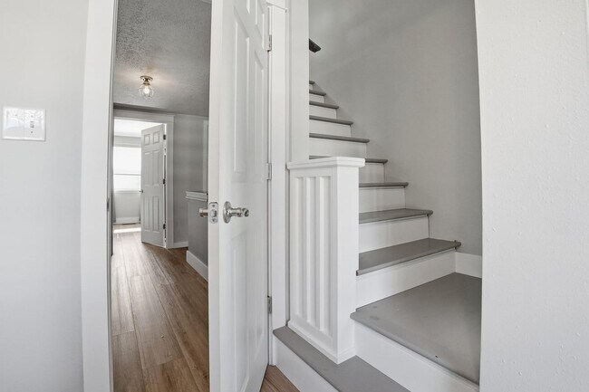 Building Photo - 330 Bluefish Dr